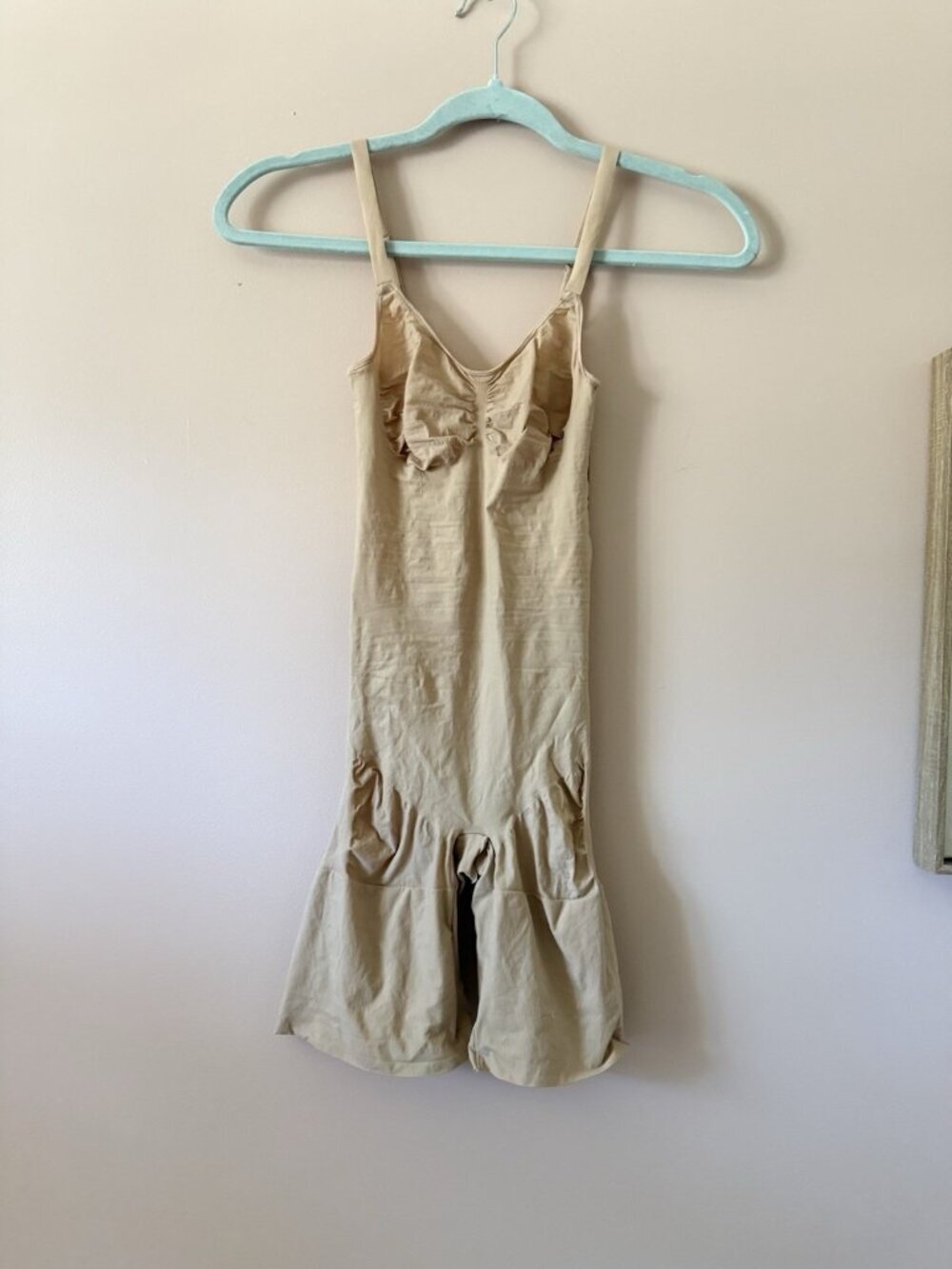 Skims Everyday Sculpt Mid Thigh Bodysuit In Clay Shaping Comfort Neutral NWT L